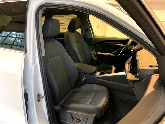 Certified 2025 Audi Q5 Premium w/ Convenience Package AWD/4WD image 17