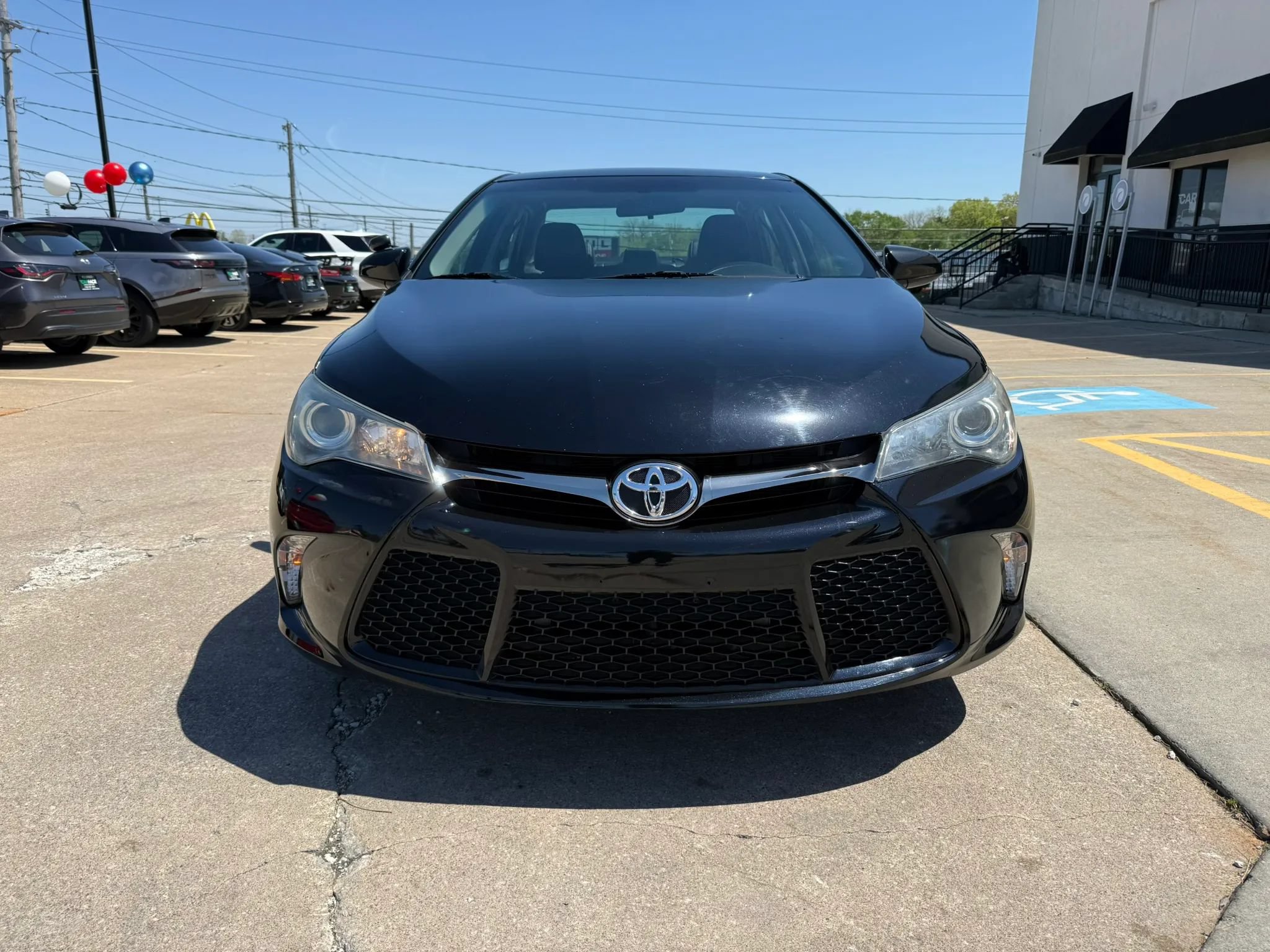 Used 2016 Toyota Camry SE FWD image 4
