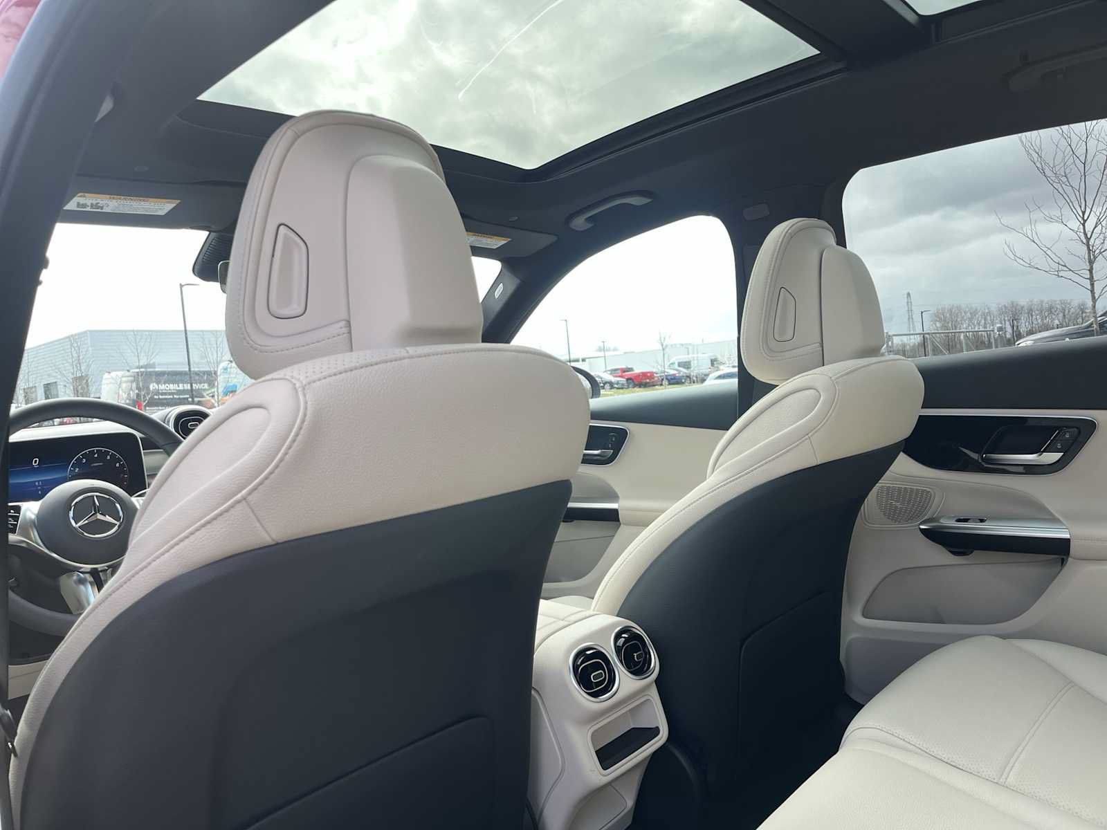 New 2026 Mercedes-Benz GLC 300 4MATIC image 24