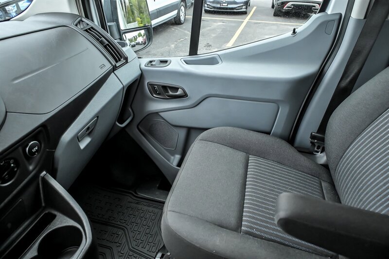 Used 2018 Ford Transit 150 XLT RWD image 22