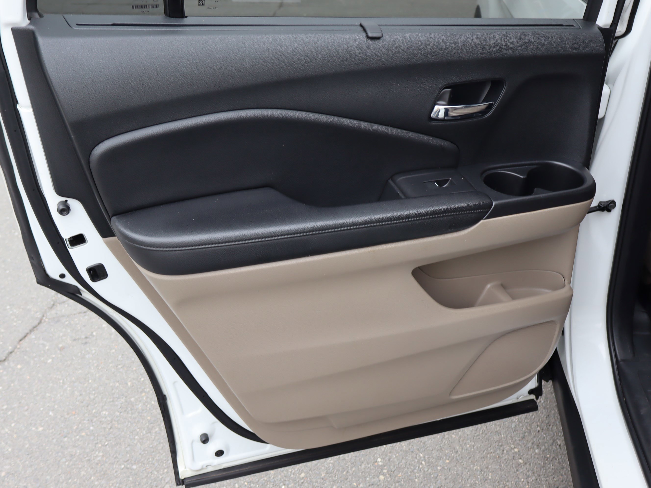 Used 2021 Honda Pilot Touring image 32