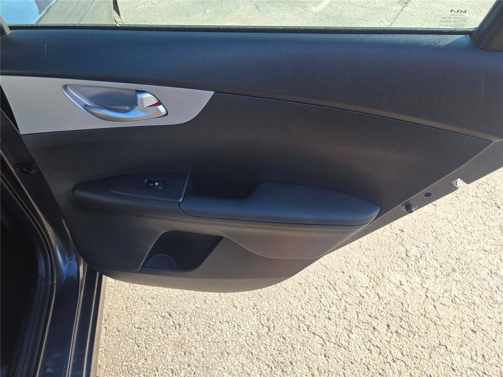 Used 2024 Kia Forte LXS image 9