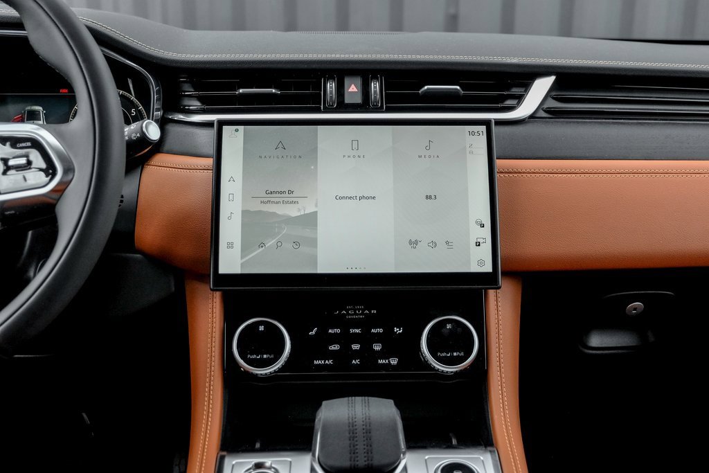 New 2026 Jaguar F-PACE R-Dynamic S image 18