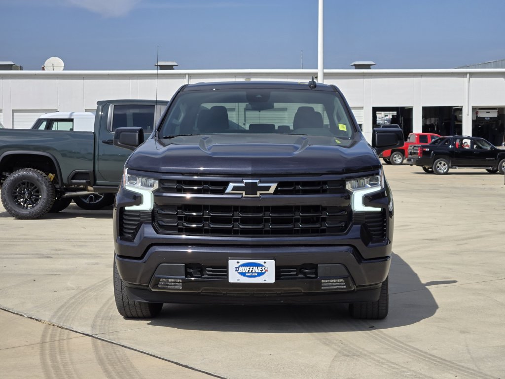 Used 2023 Chevrolet Silverado 1500 RST RWD image 2