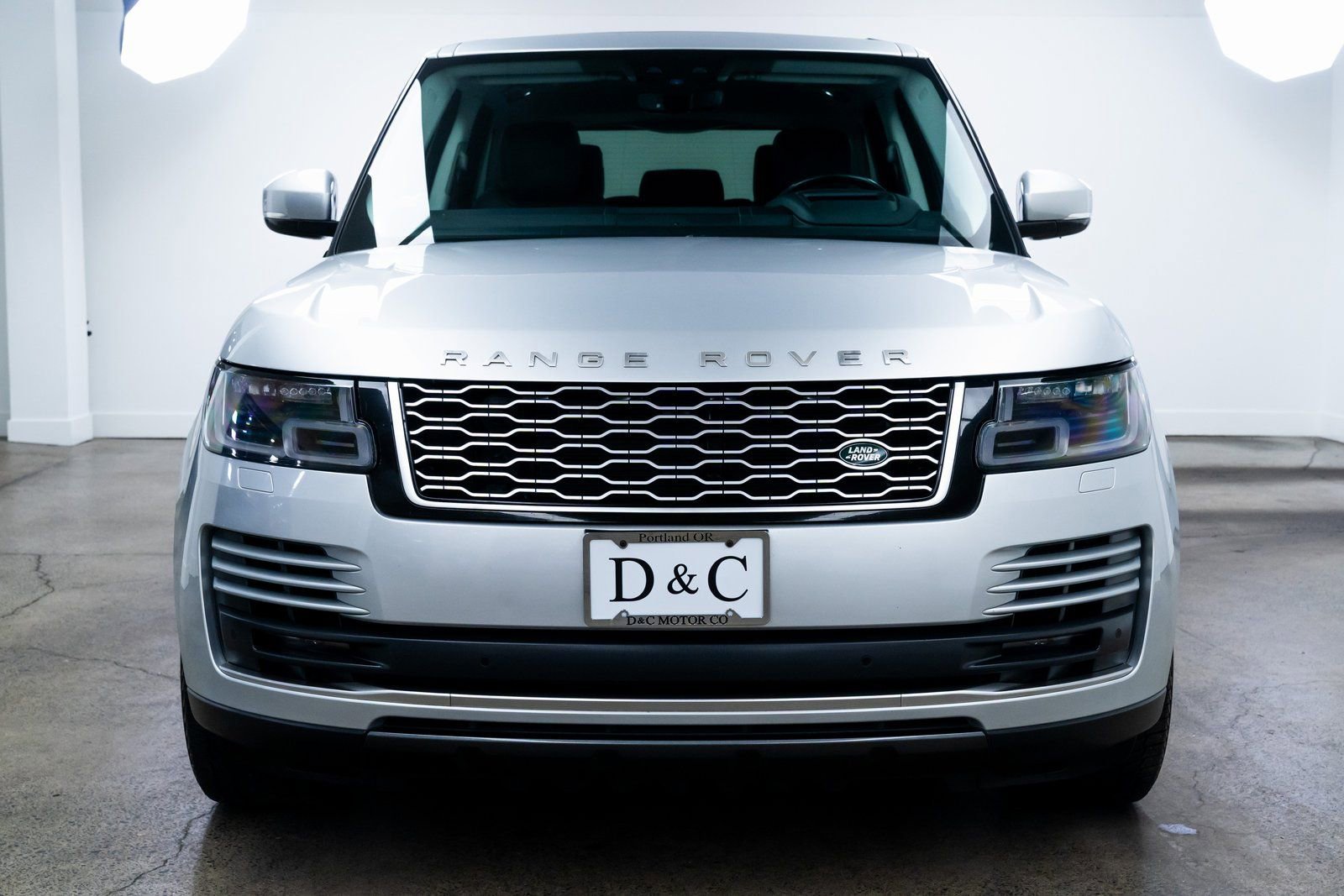 Used 2019 Land Rover Range Rover Supercharged AWD/4WD image 2