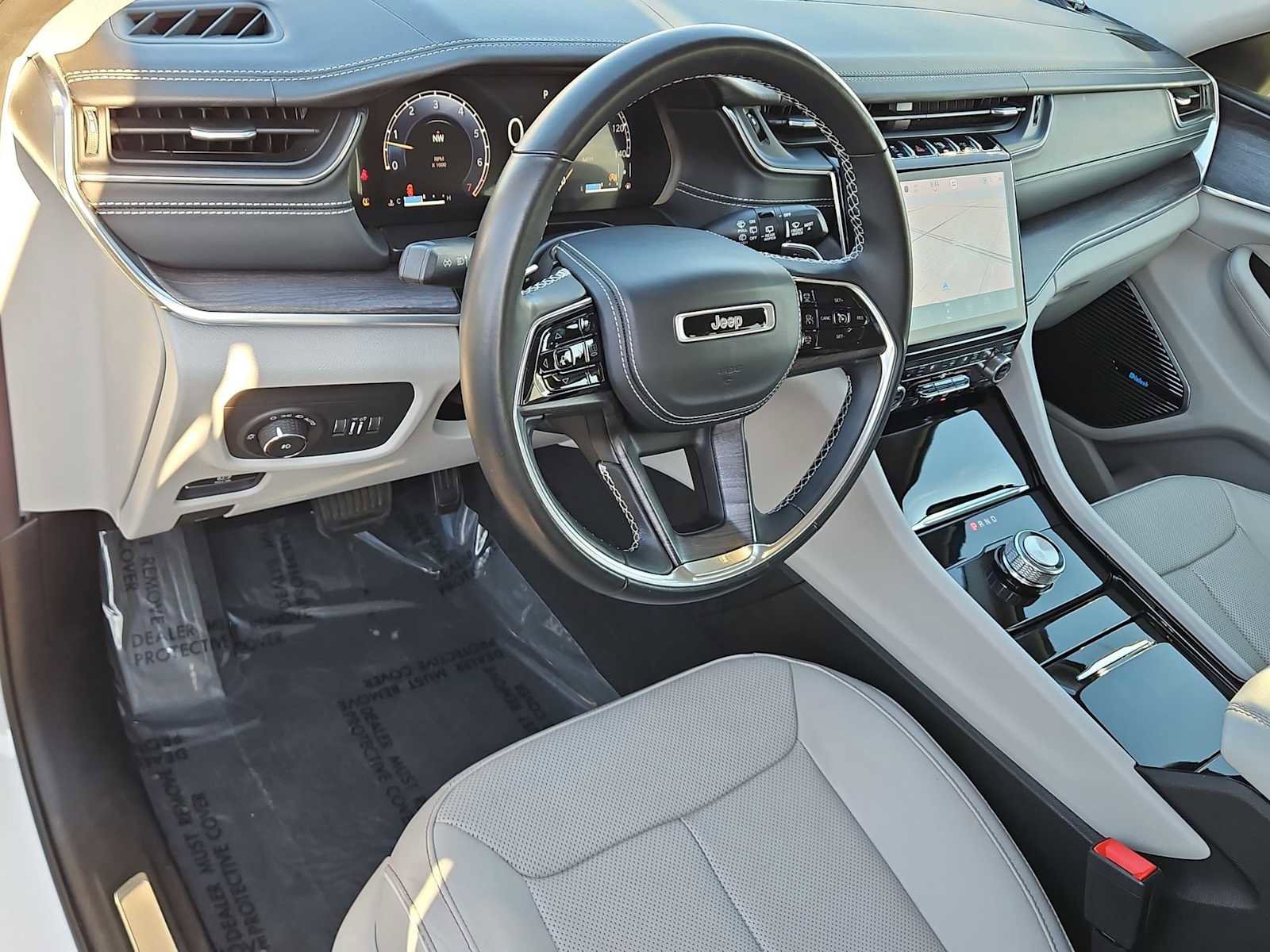 Used 2021 Jeep Grand Cherokee L Overland w/ Trailer Tow Group (B) image 10