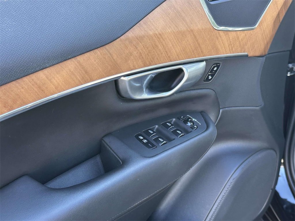 Certified 2024 Volvo XC90 B5 Plus w/ Protection Package Premier image 19