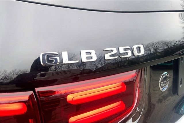 Used 2026 Mercedes-Benz GLB 250 4MATIC image 8