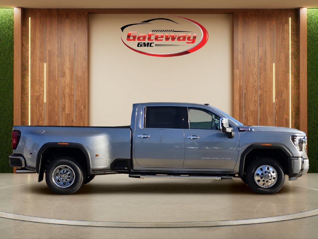 New 2026 GMC Sierra 3500 Denali w/ Technology Package AWD/4WD image 3