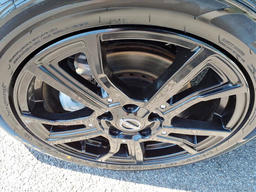 Used 2023 Nissan Kicks SR w/ SR Premium Package FWD image 11