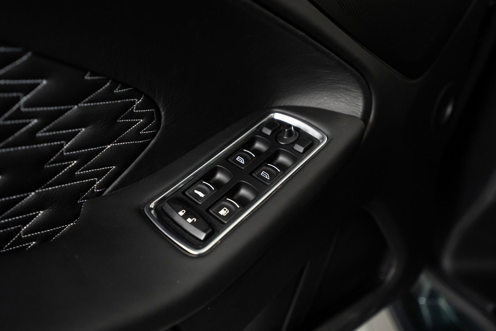 Used 2019 Aston Martin Vanquish Zagato image 29