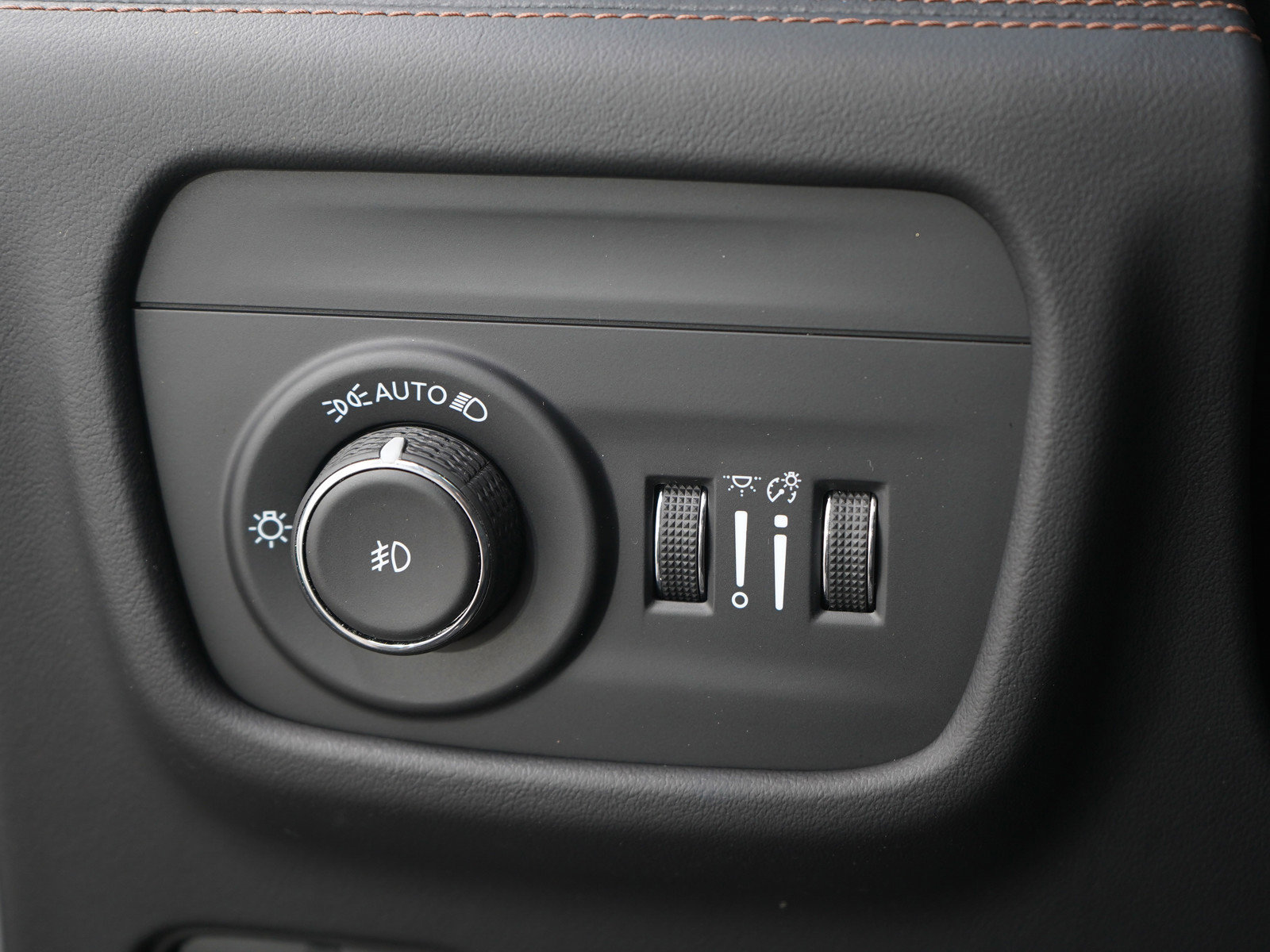 Used 2024 Jeep Grand Cherokee L Summit image 28