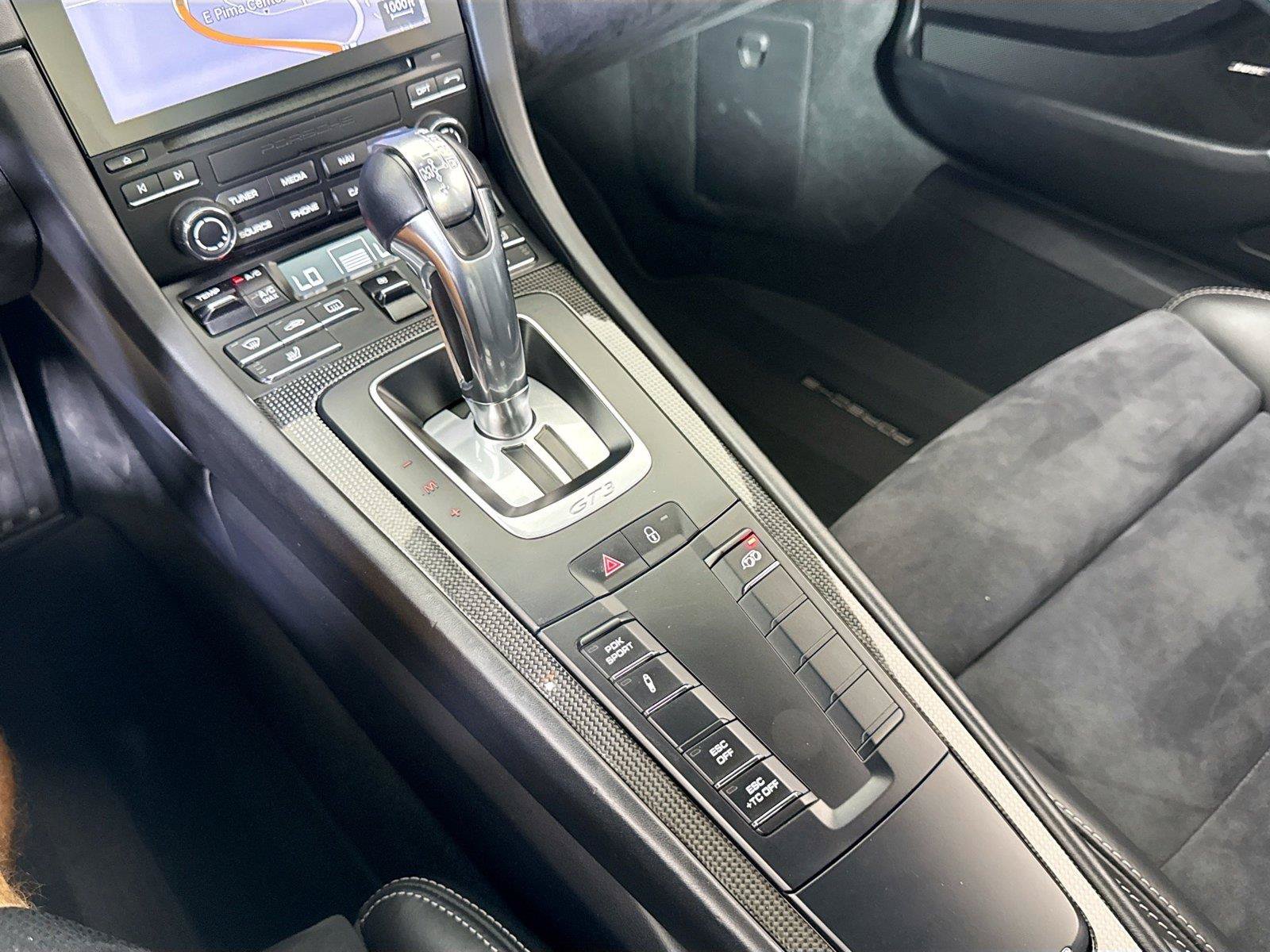 Used 2018 Porsche 911 GT3 w/ Sport Chrono Package RWD image 21