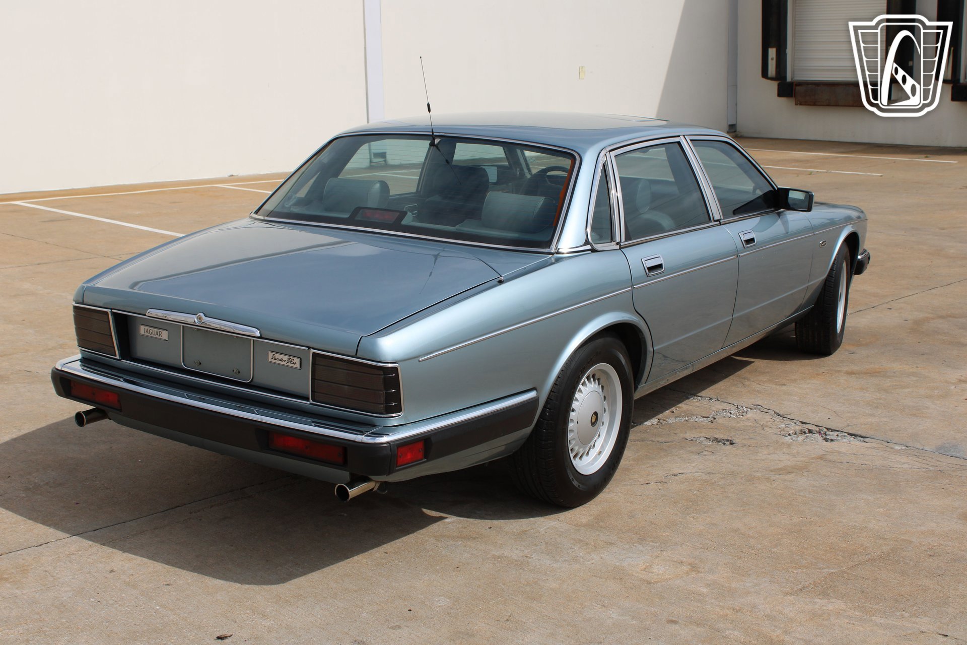 Used 1990 Jaguar XJ Vanden Plas image 15