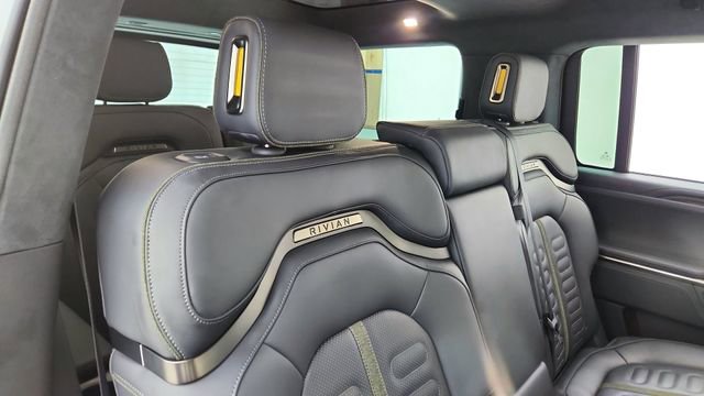 Used 2025 Rivian R1S Adventure image 27