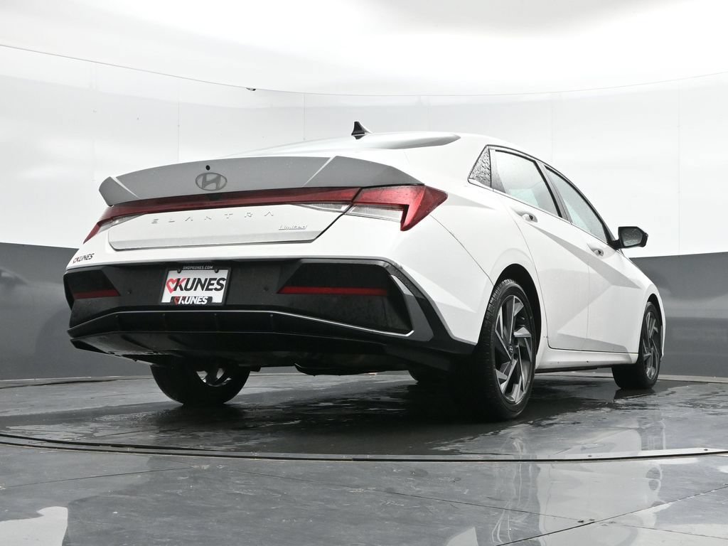 Used 2024 Hyundai Elantra Limited FWD image 39