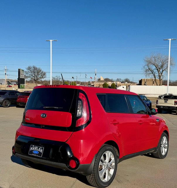 Used 2016 Kia Soul + FWD image 4