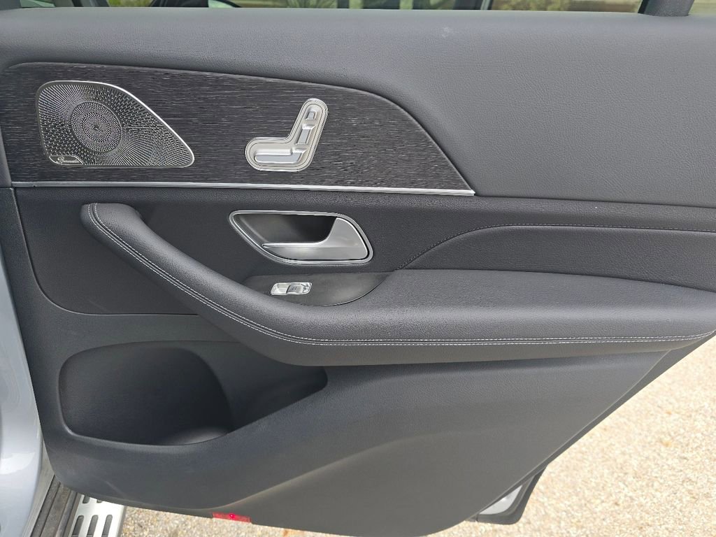 Certified 2026 Mercedes-Benz GLS 450 4MATIC image 24