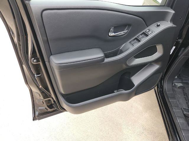 Certified 2025 Nissan Frontier SV image 27