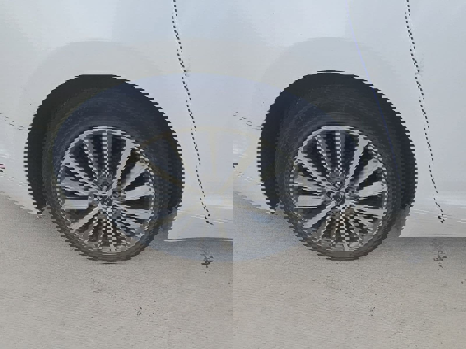 Used 2017 Lincoln MKZ Premiere image 13