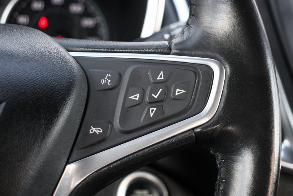 Used 2022 Chevrolet Equinox LT w/ Driver Convenience Package FWD image 24