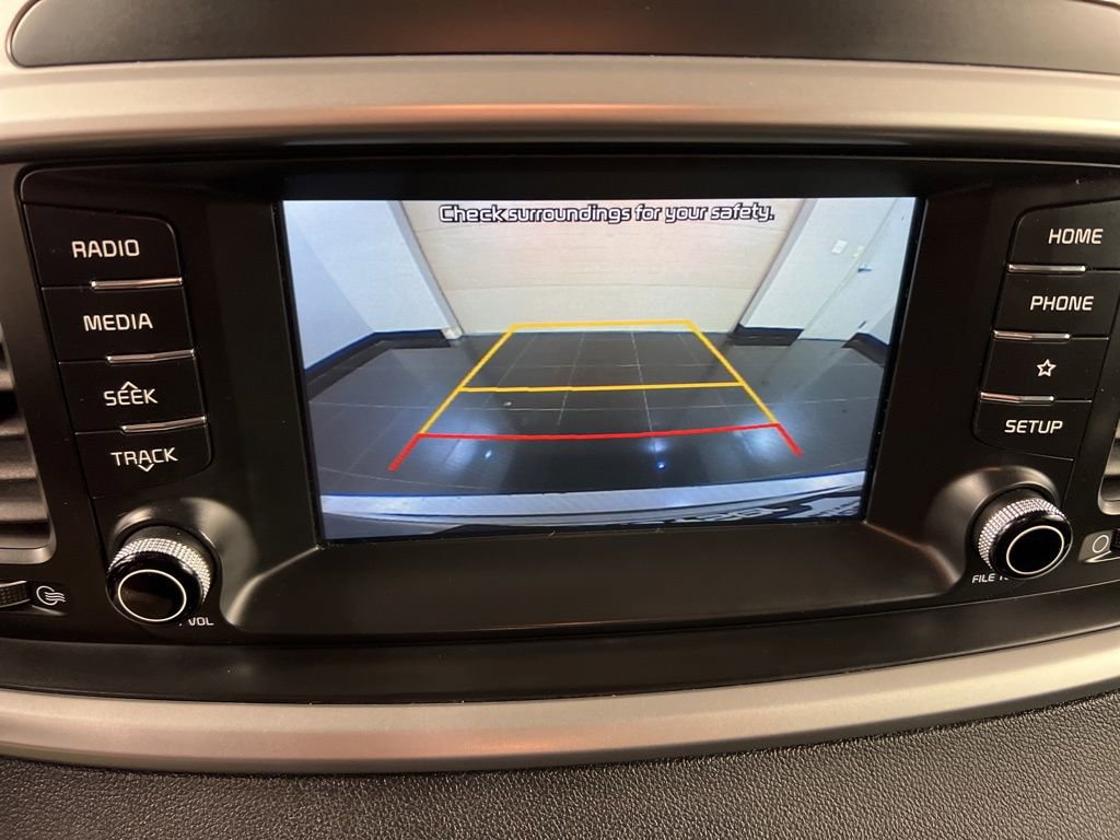 Used 2020 Kia Sorento S image 12