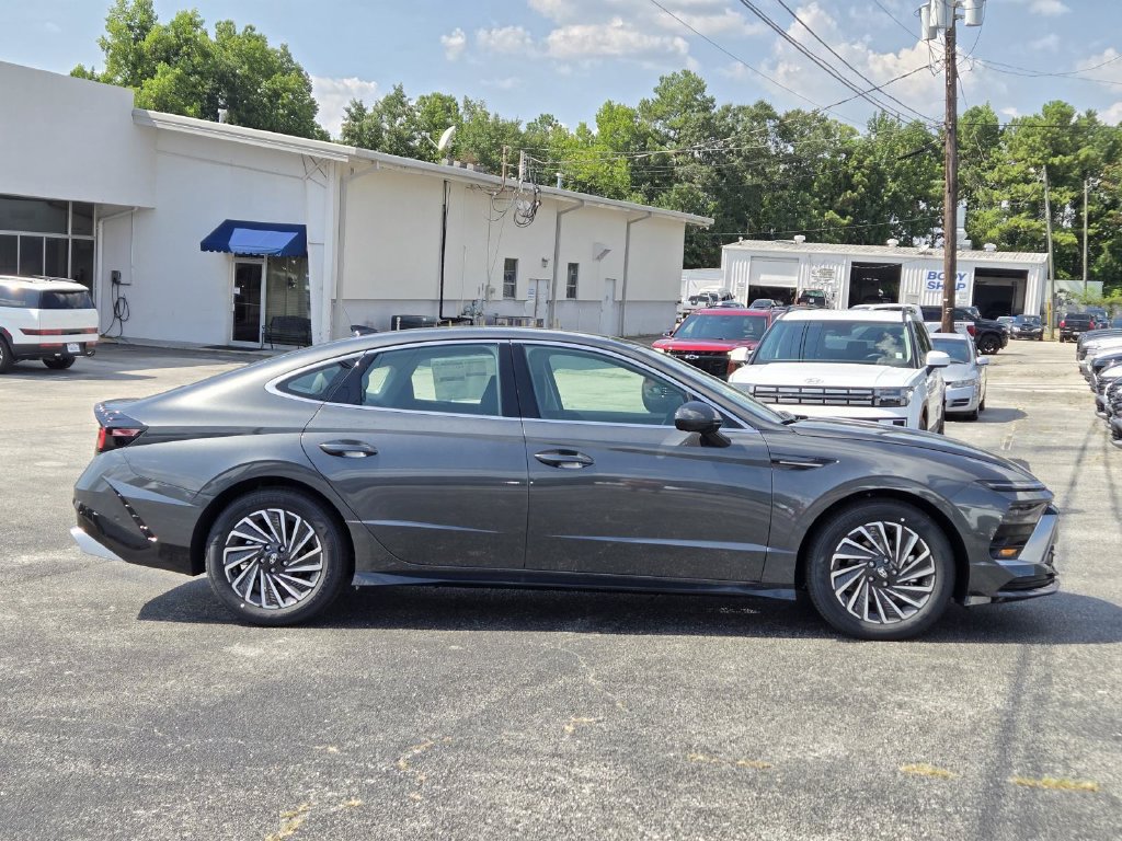 New 2026 Hyundai Sonata Limited FWD image 4