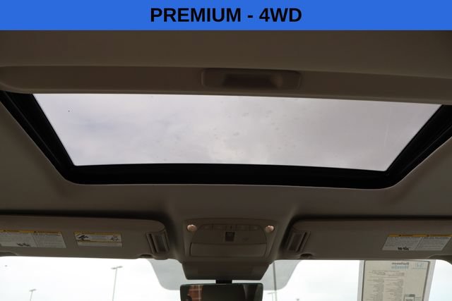 Used 2023 INFINITI QX80 Premium Select w/ All-Season Package AWD/4WD image 8