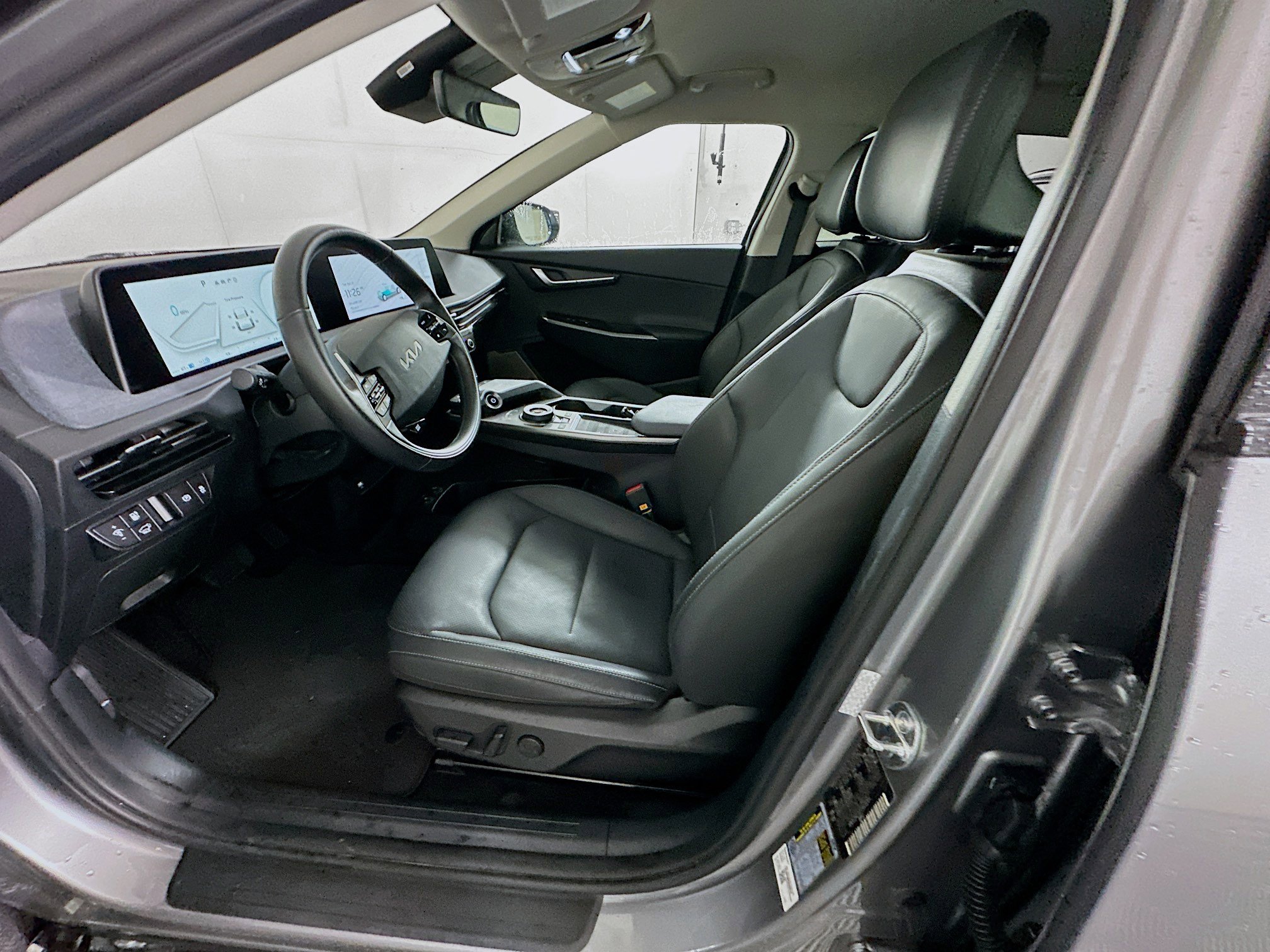 Used 2023 Kia EV6 Wind RWD image 13