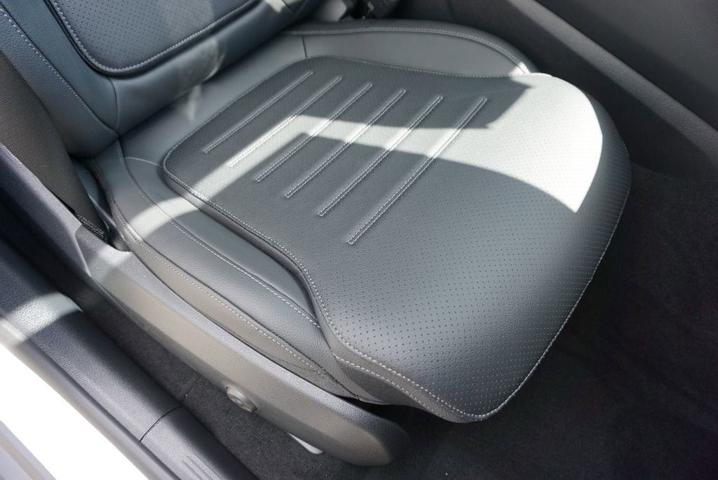 Certified 2025 Mercedes-Benz GLC 300 4MATIC image 70