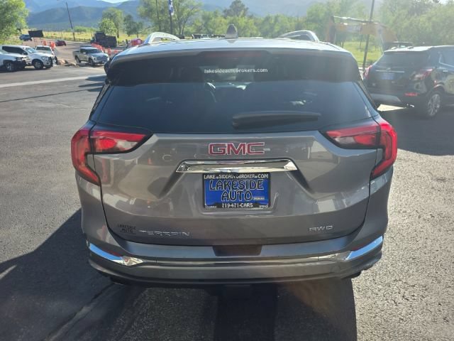 Used 2020 GMC Terrain Denali w/ Denali Premium Package AWD/4WD image 5
