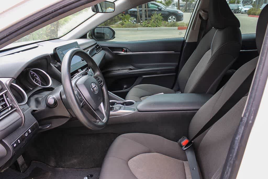 Used 2022 Toyota Camry LE FWD image 12