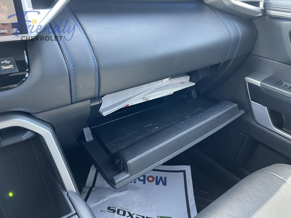 Used 2023 Toyota Sequoia Platinum AWD/4WD image 25