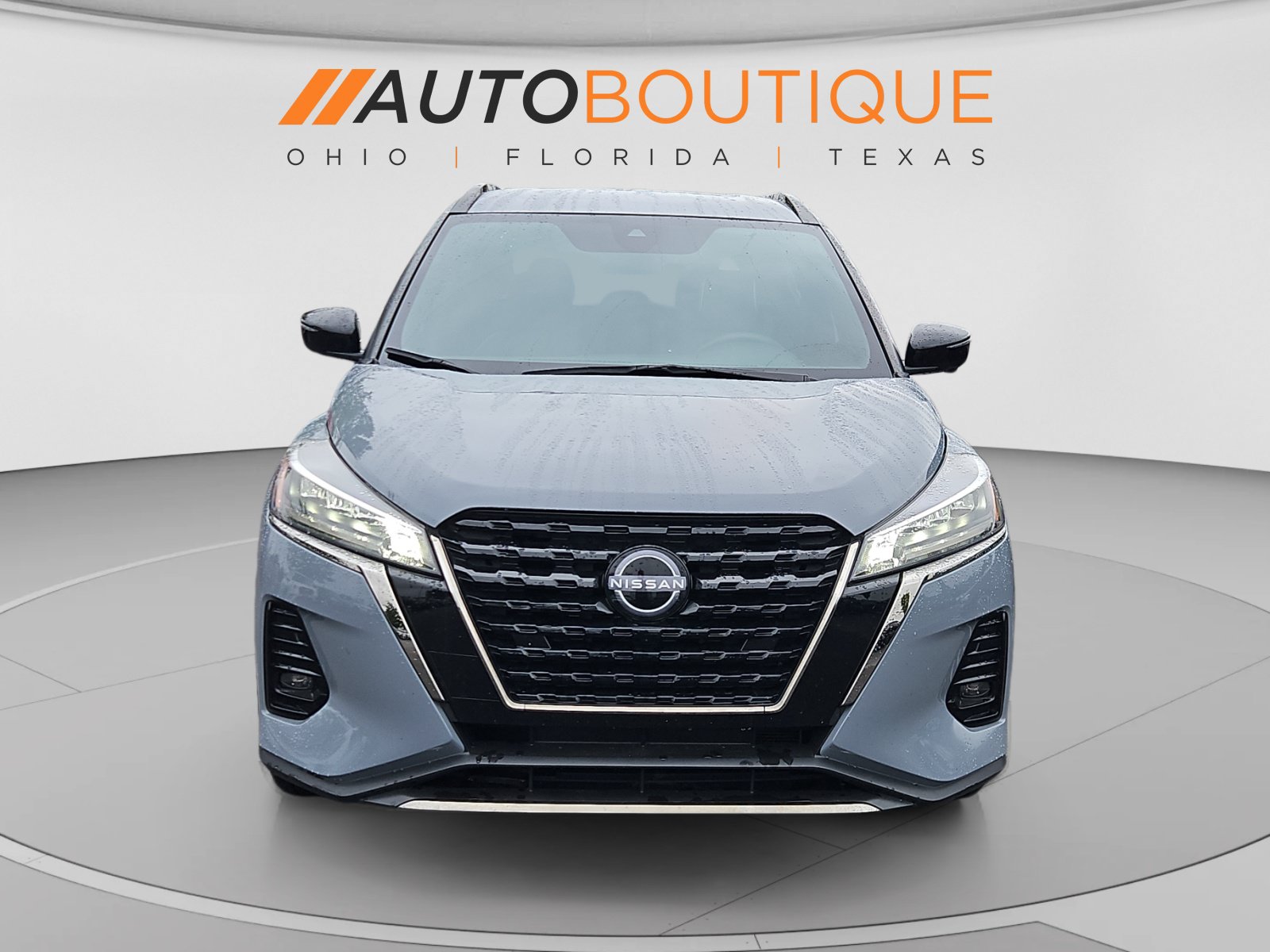Used 2023 Nissan Kicks SR w/ SR Premium Package FWD image 9