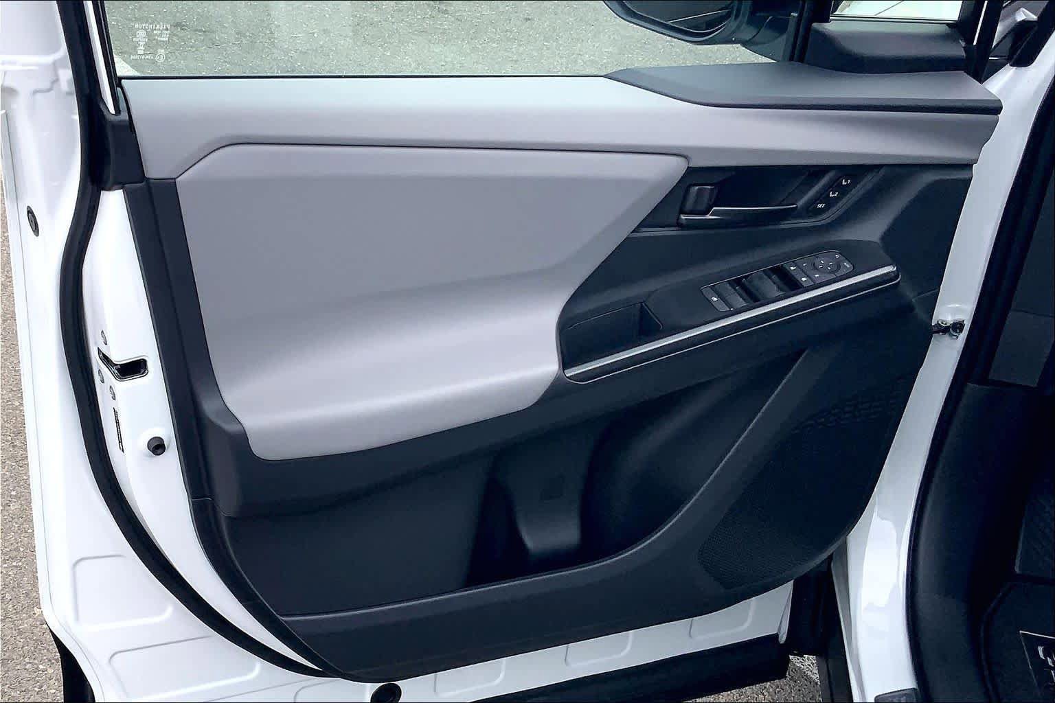 New 2026 Toyota C-HR AWD/4WD image 10