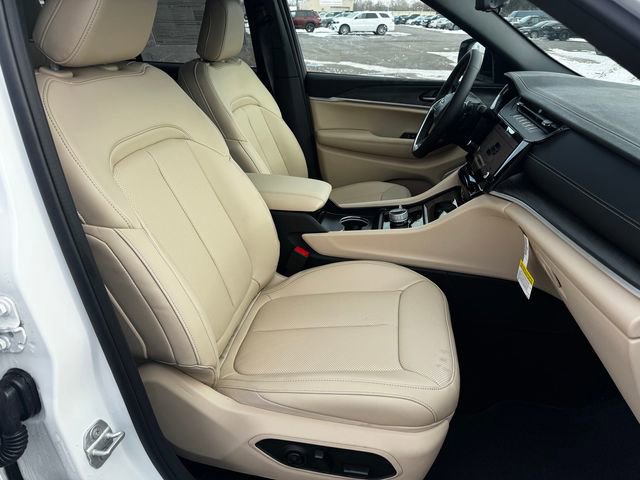 New 2026 Jeep Grand Cherokee Limited w/ Luxury Tech Group II image 14