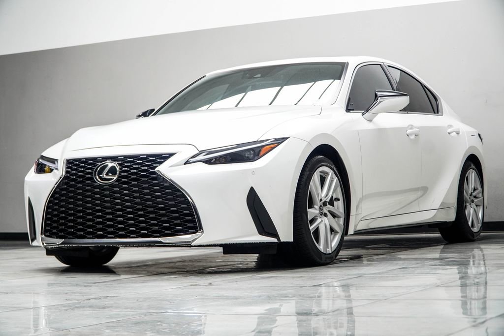 Used 2023 Lexus IS 300 w/ Comfort Package RWD image 8