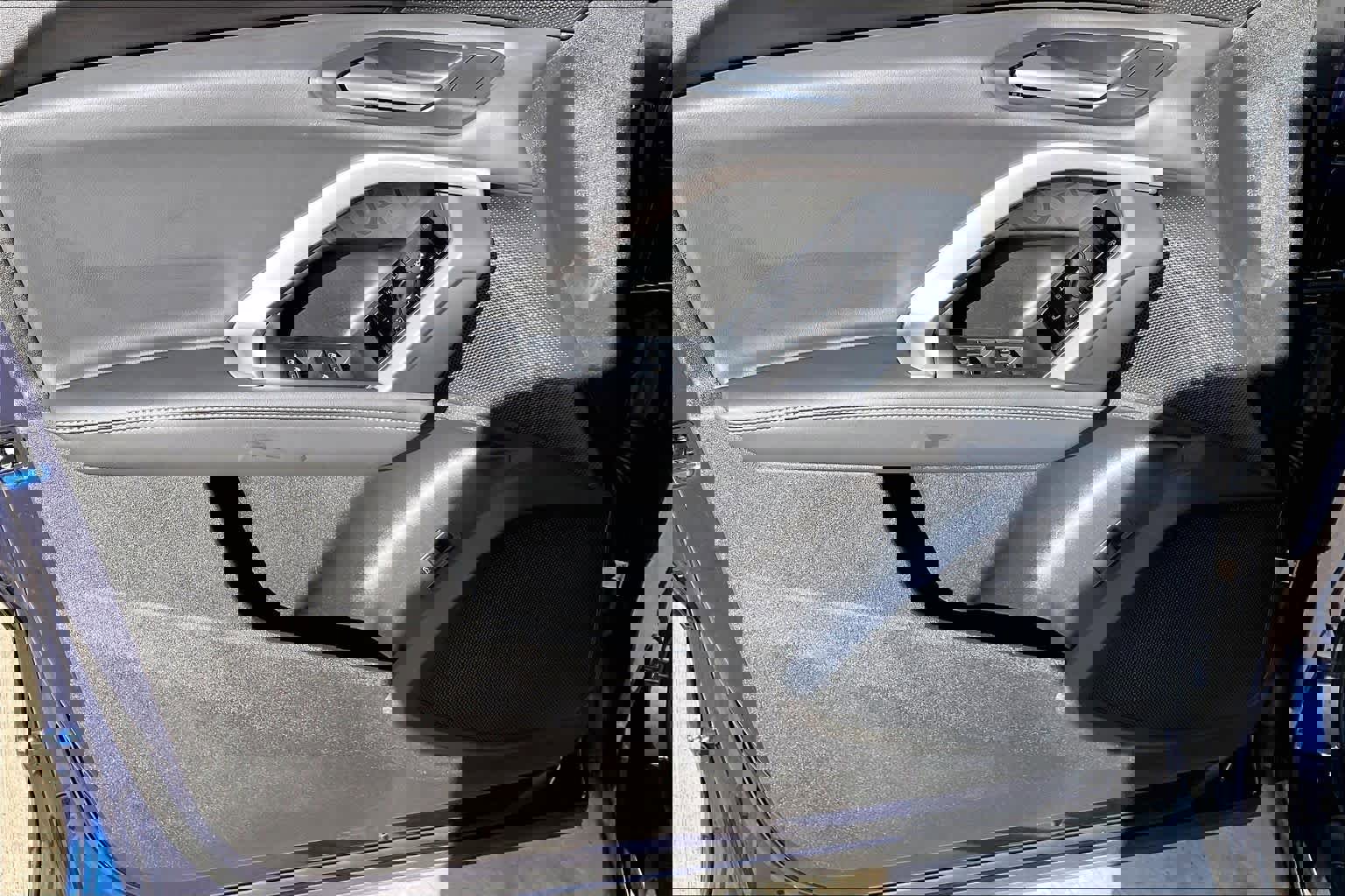 Used 2025 Audi Q5 Premium w/ Convenience Package image 21