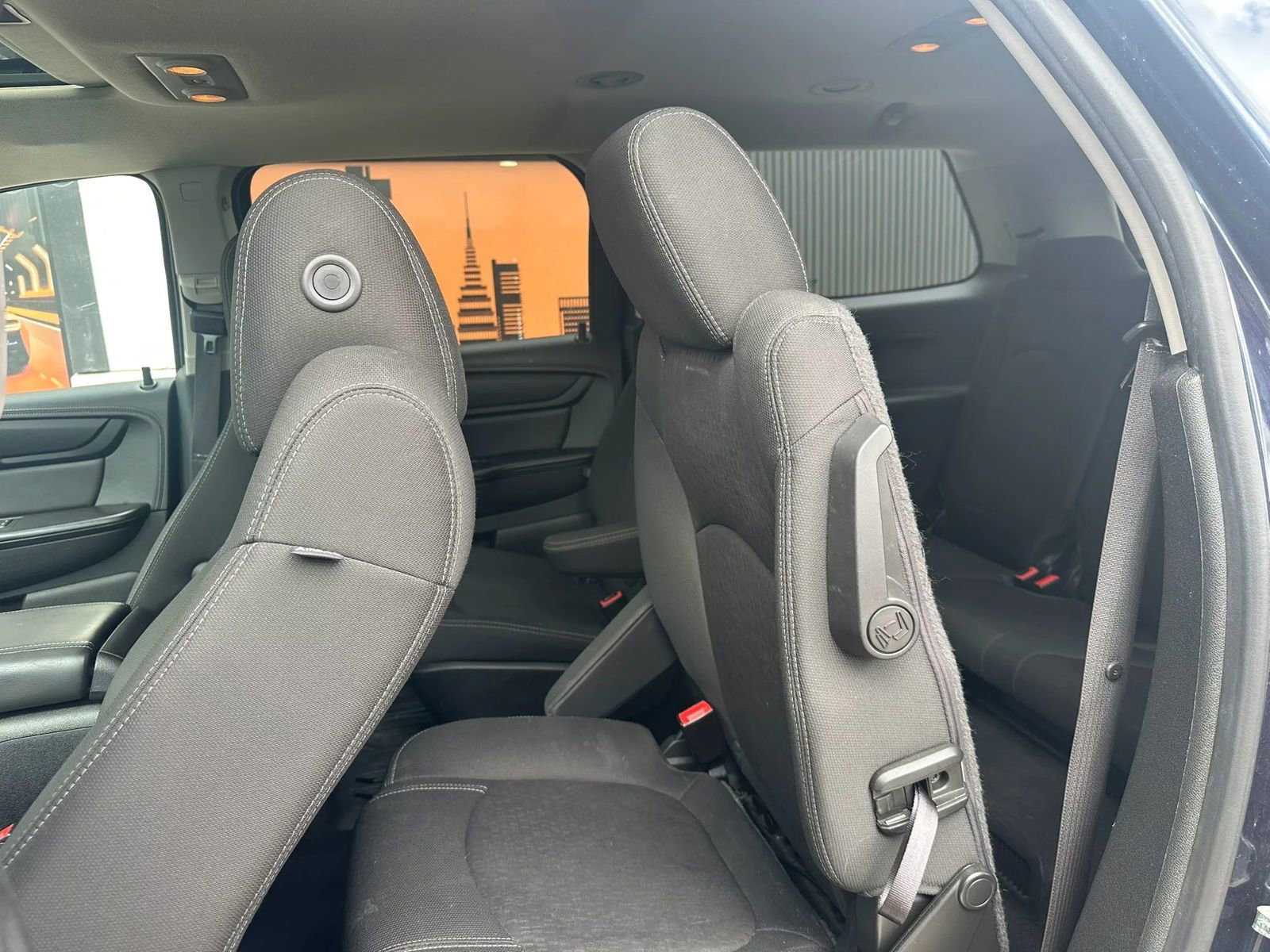 Used 2015 GMC Acadia SLE image 8