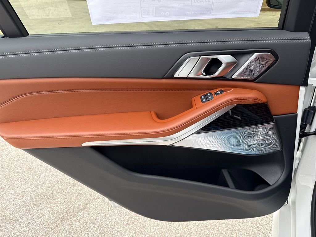 New 2026 BMW X7 M60i image 22