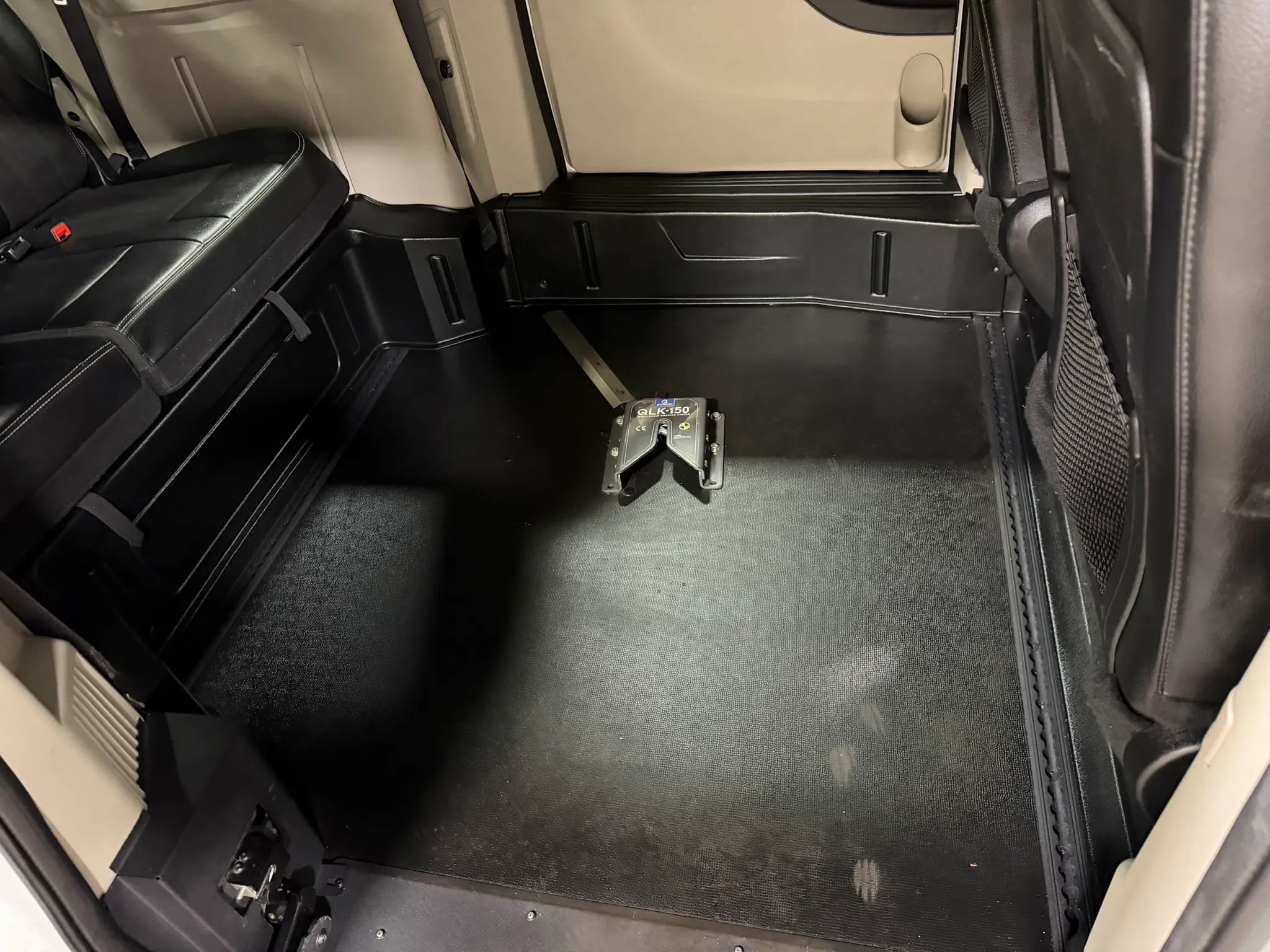 Used 2019 Dodge Grand Caravan SXT FWD image 24