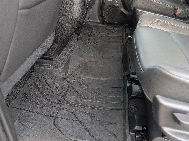 Used 2023 Chevrolet Tahoe Z71 w/ Luxury Package image 39