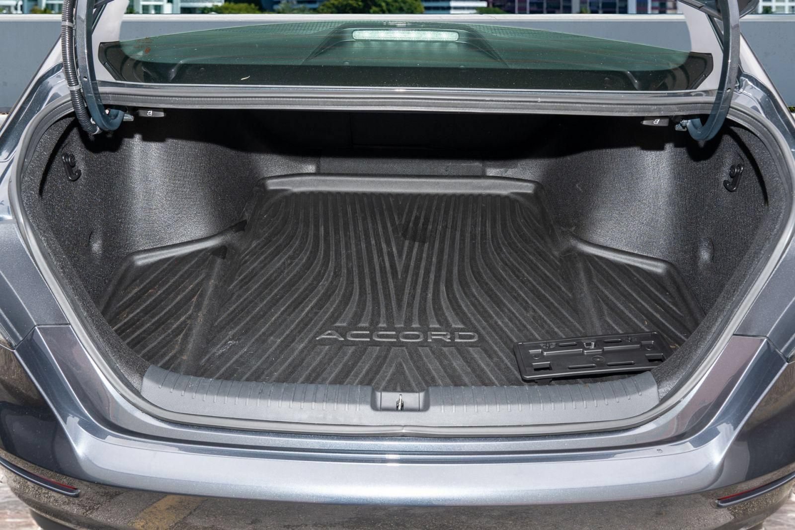 Certified 2024 Honda Accord EX image 9