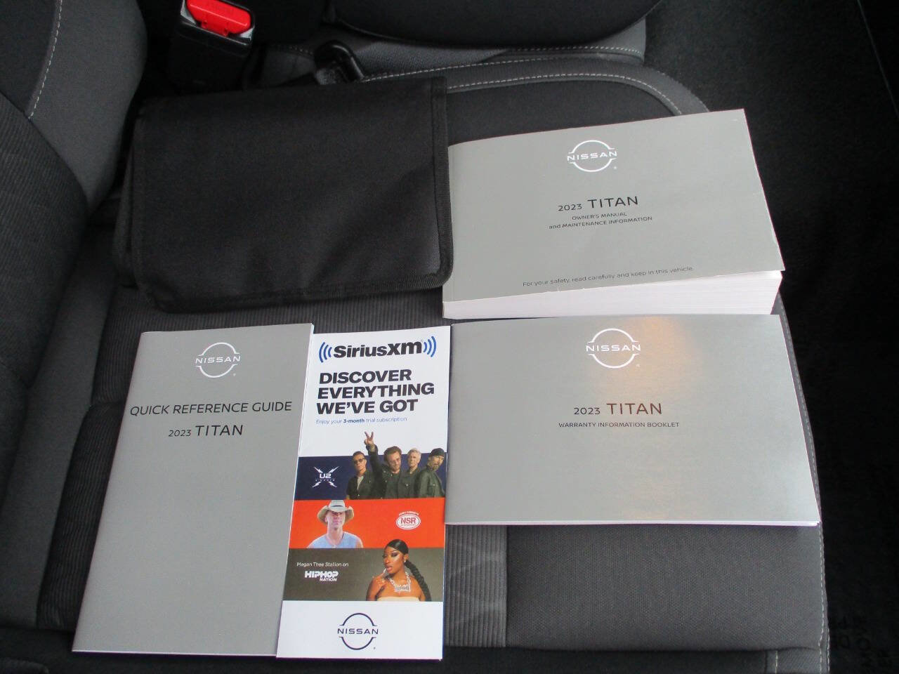 Used 2023 Nissan Titan S image 27