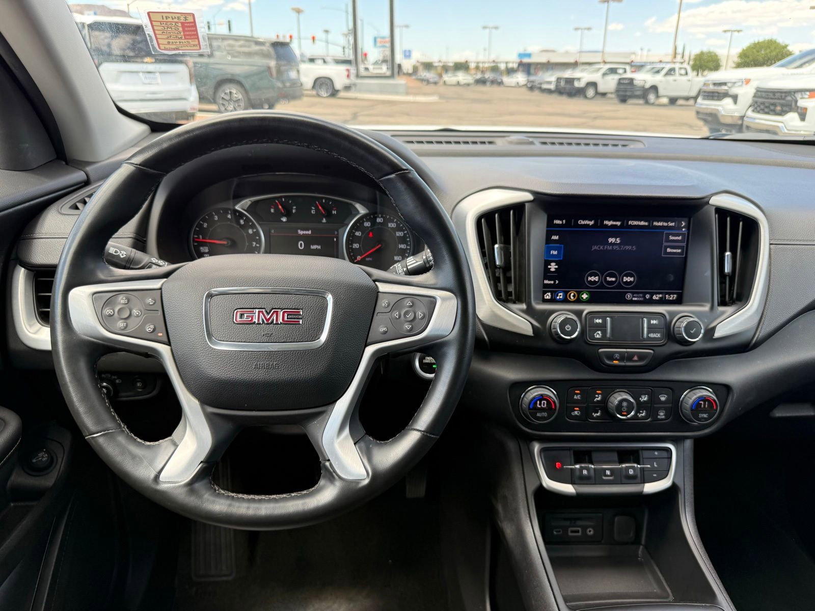Used 2024 GMC Terrain SLT AWD/4WD image 16