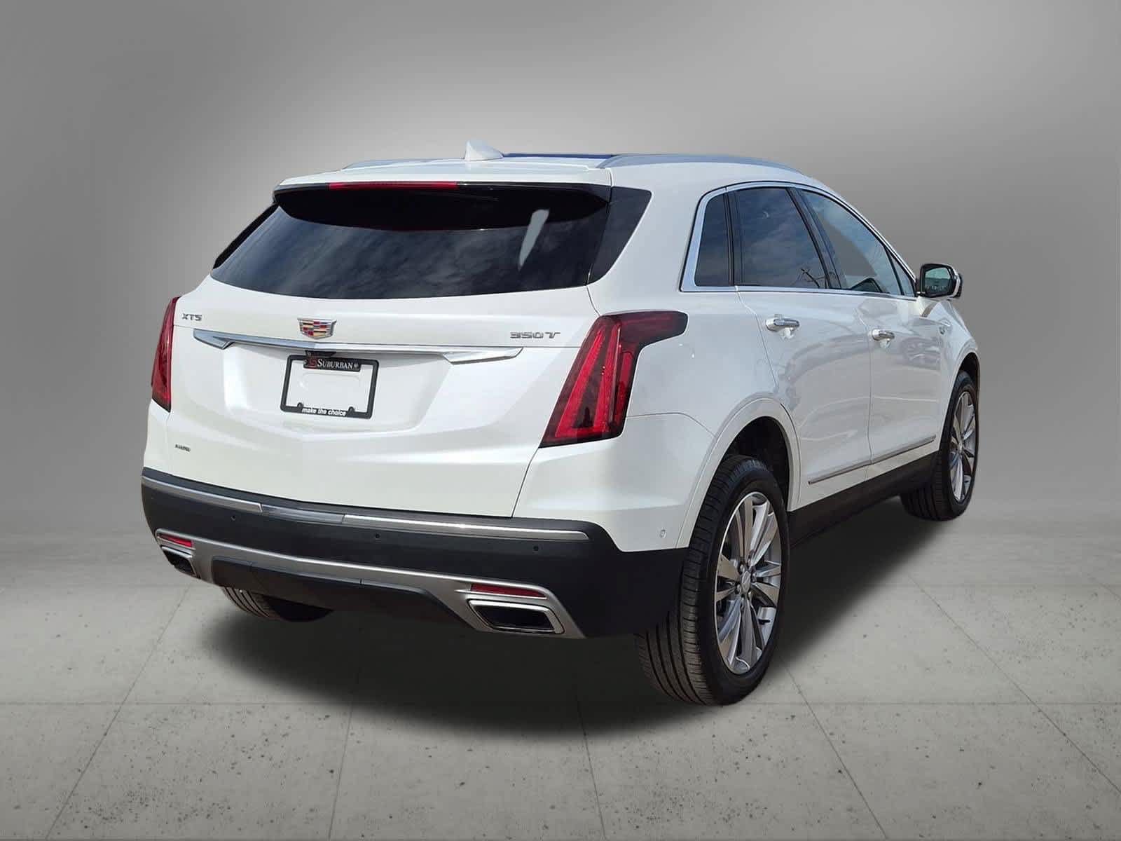 Used 2024 Cadillac XT5 Premium Luxury w/ Technology Package AWD/4WD image 6