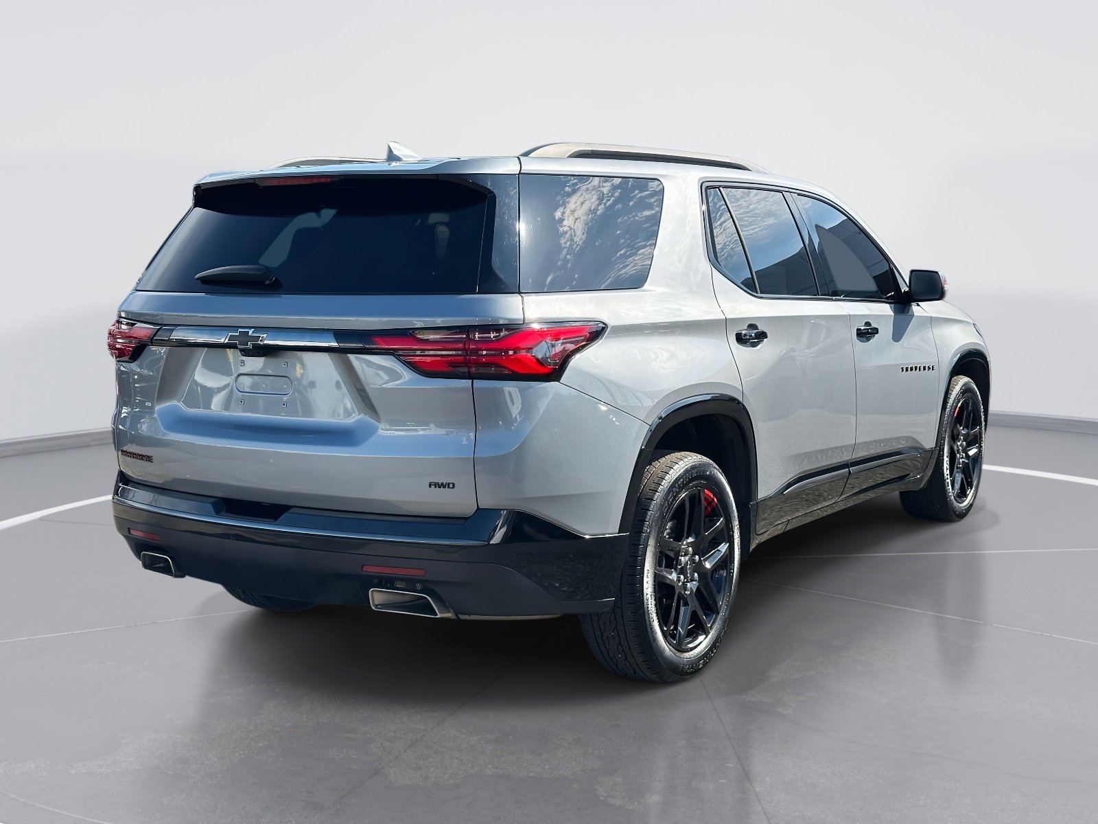 Certified 2023 Chevrolet Traverse Premier w/ Redline Edition image 5