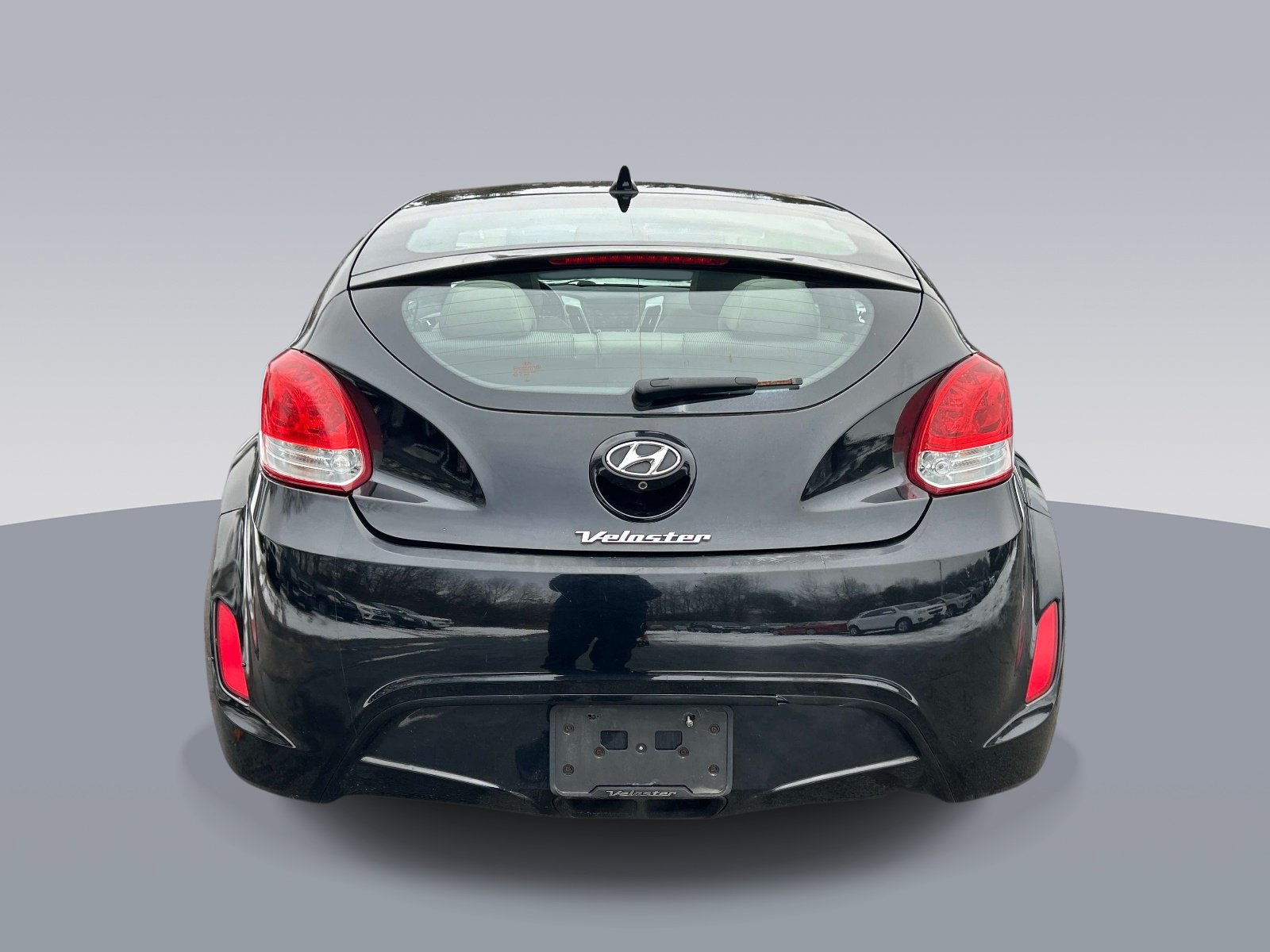 Used 2014 Hyundai Veloster w/ Style Package 02 FWD image 4