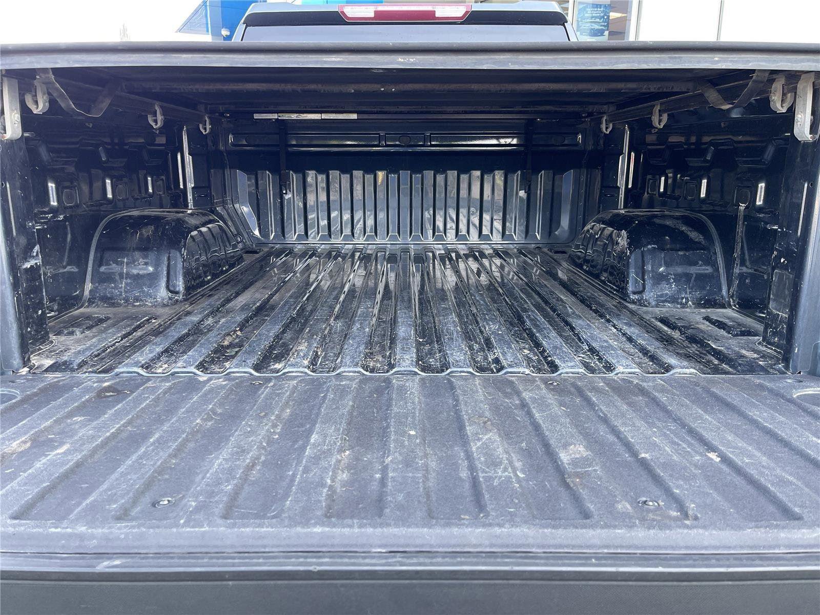 Used 2022 Chevrolet Silverado 1500 RST w/ LPO, Blackout Package image 41