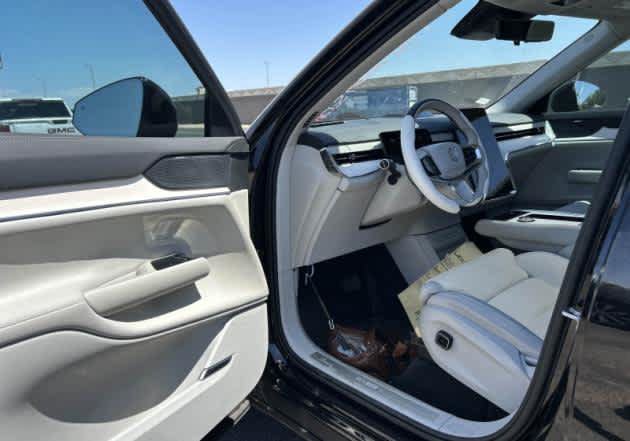 Used 2025 Volvo EX90 Ultra AWD/4WD image 3